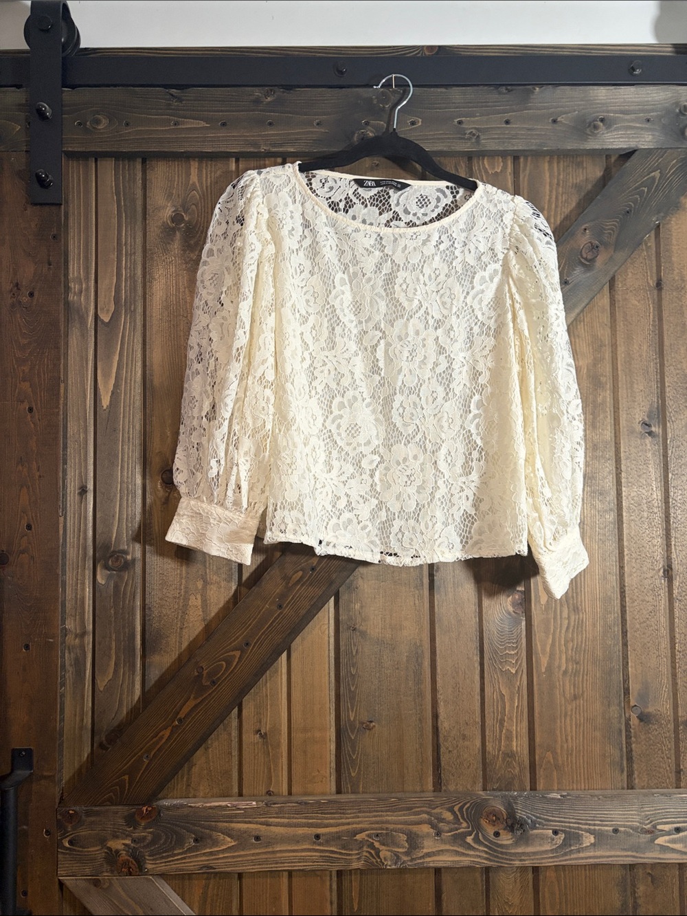 Zara Cream Lace Puff-Sleeve Blouse